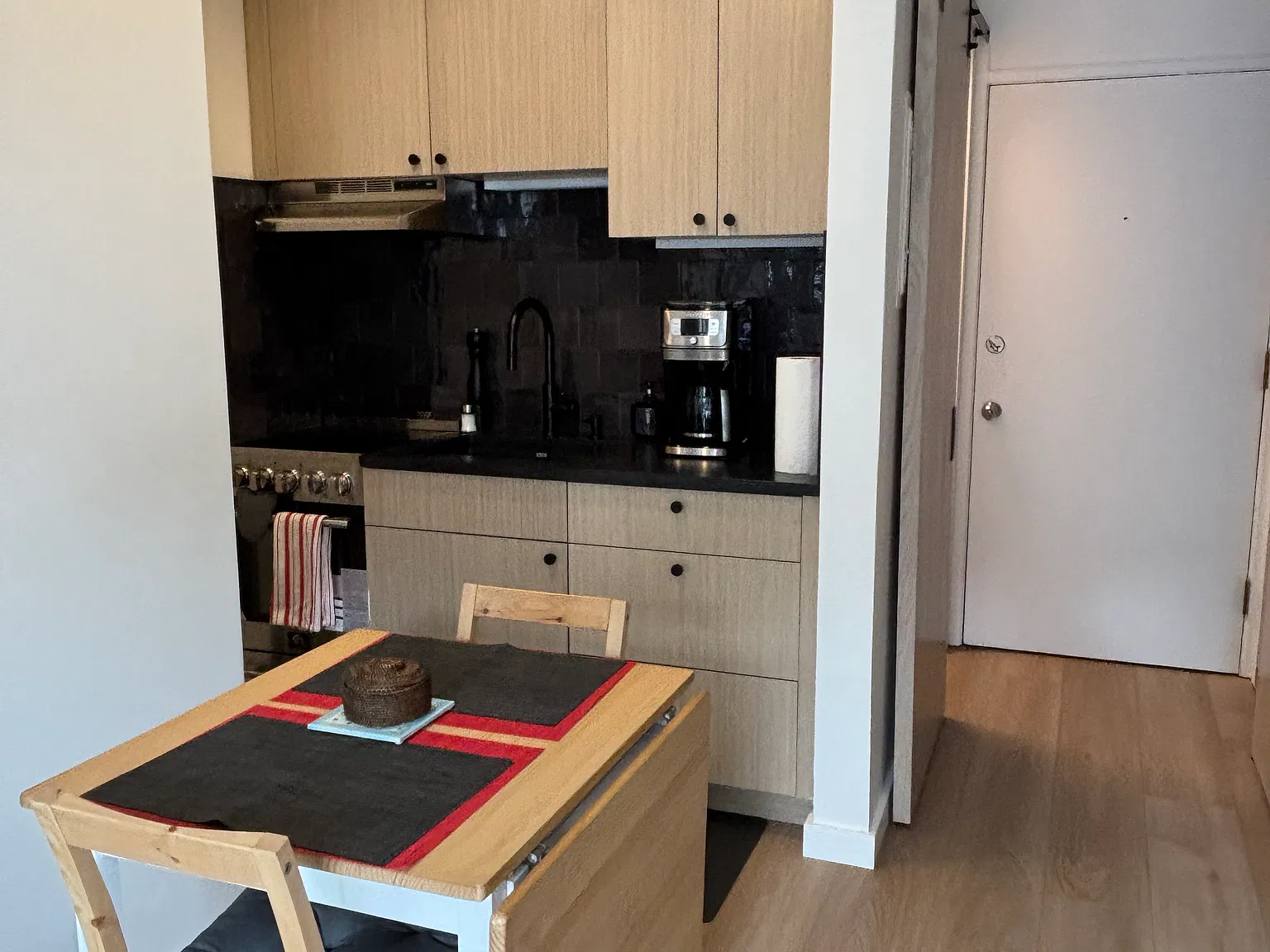 Studio, 355 sqft, $3,995 — Photo 2