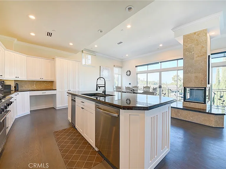 3952 Oakfield Dr — Photo 14