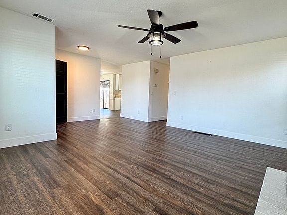5th image of 1605 Sutter Ln