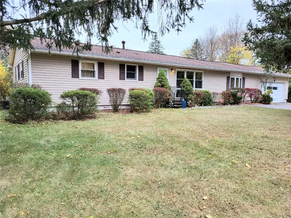 65 Lalanne Rd, Rochester, NY 14623