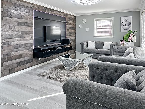3rd image of 5011 Ronwood Dr