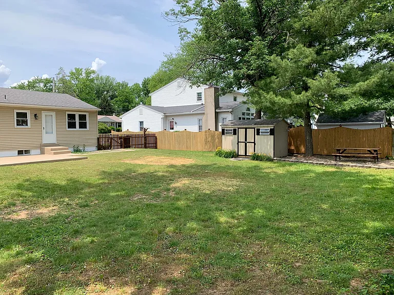 525 Cypress St — Photo 4