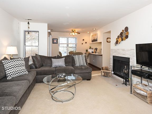 3rd image of 1751 Sleepy Hollow Ct APT 1