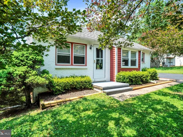 122 Zieber Rd, Spring City, PA 19475
