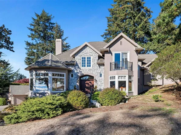 906 Cobblestone Ln, Saanich, BC V8Y 3G3