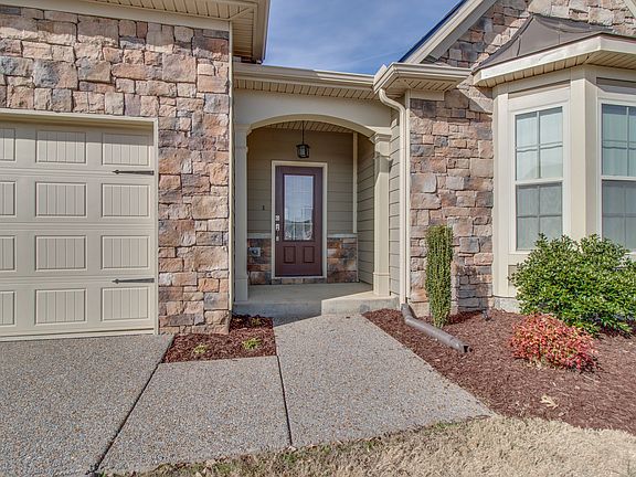 4th image of 4019 Paperbirch Dr