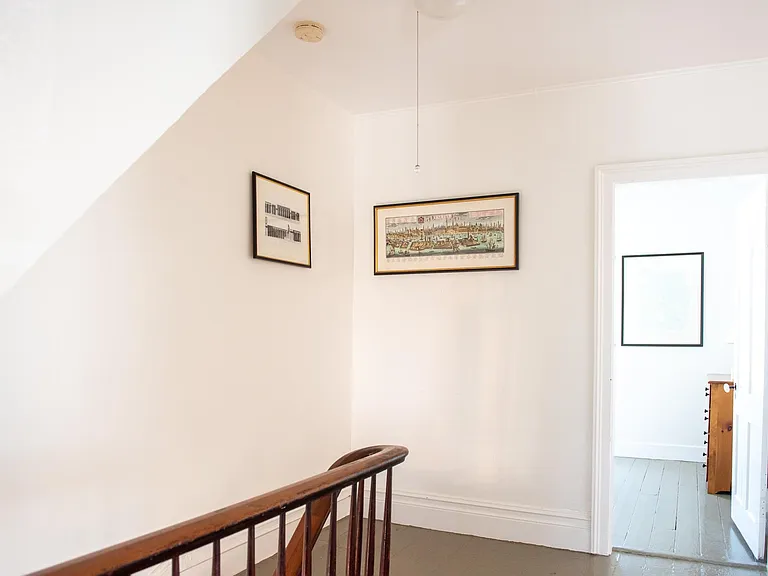 562 State St — Photo 15