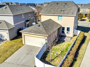 1044 Holly Anne Ln, Aubrey, TX 76227
