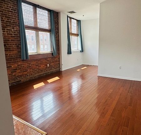 4th image of 240 Main St Unit 303 BLDG 240 #303