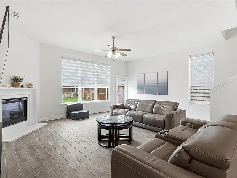 105 Portina Dr — Photo 6