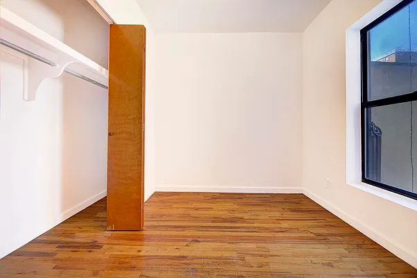 Rented by REAL New York | media 16