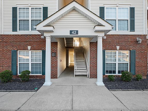 2nd image of 42 Kassebaum Ln APT 211