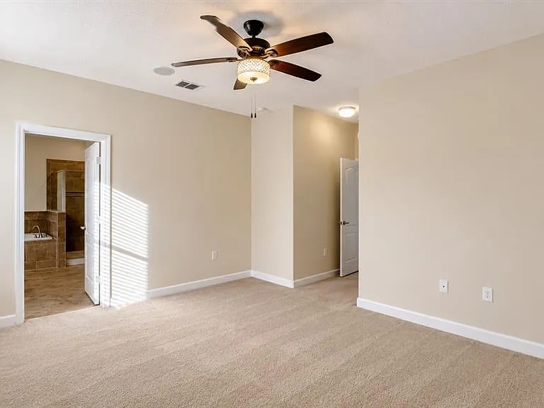 5230 Cortland Dr — Photo 21
