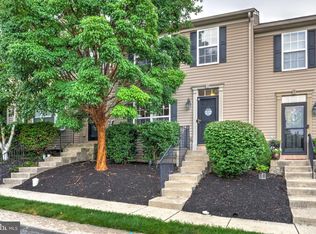 216 Knollwood Rd, Millersville, PA 17551