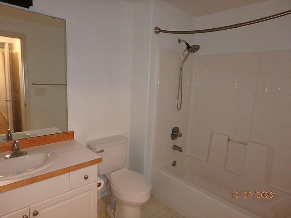 4th image of 18621 Blueberry Ln SE Unit A206