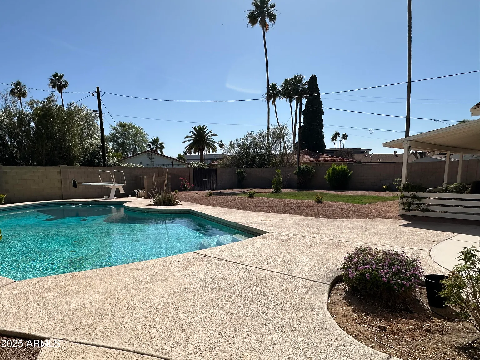 3 bed, 3.0 bath, 2216 sqft, $3,395 — Photo 2