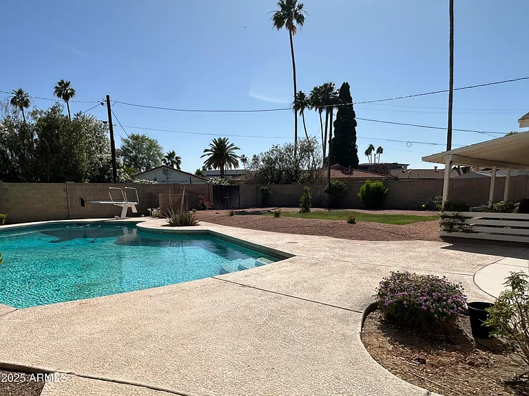 3514 N Pueblo Way — Photo 2