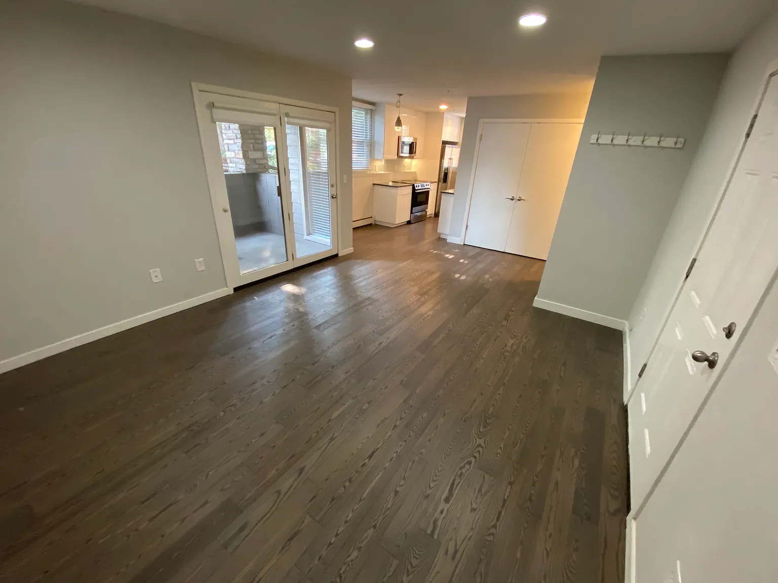 2 bed, 1100 sqft, $1,150 — Photo 3