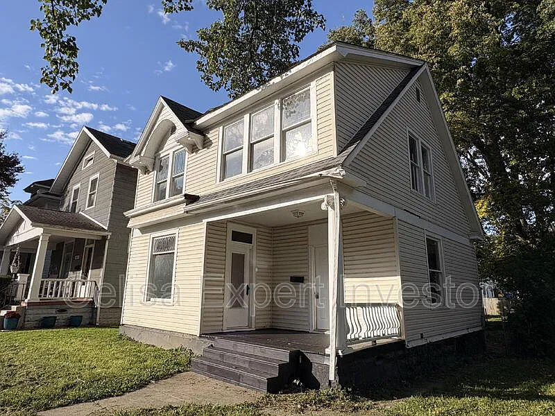 2628 Fox Ave
