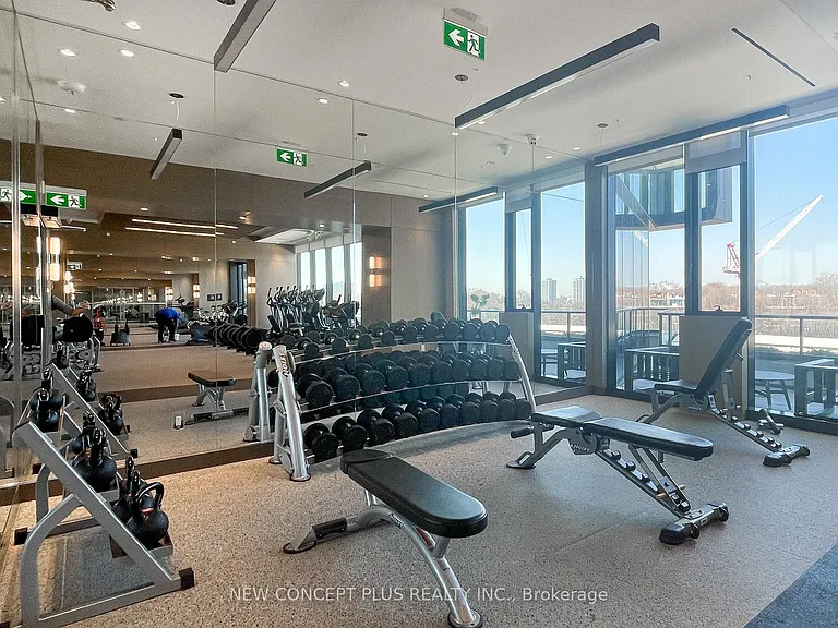 585 Bloor St E #1718 — Photo 32