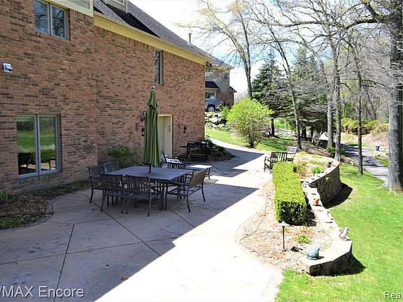 2nd image of 1746 Loch Lomond Ct