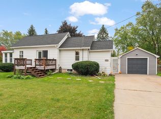 1387 Cormier Rd, Green Bay, WI 54313