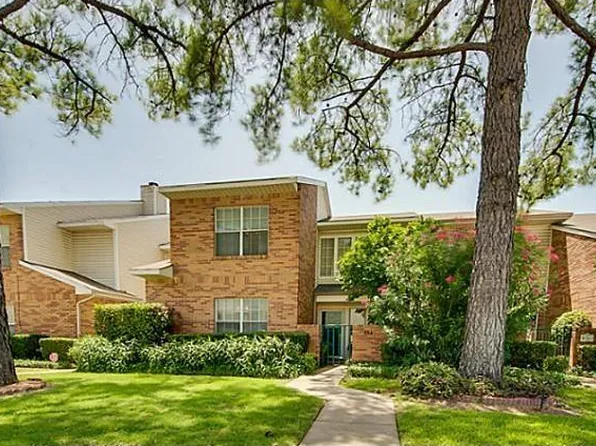826 Creekside Dr, Lewisville, TX 75067
