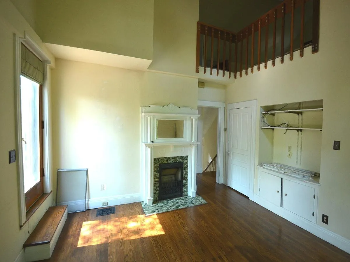 2 bed, 1300 sqft, $1,800 — Photo 3