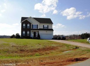4944 Homestead Dr, Mebane, NC 27302