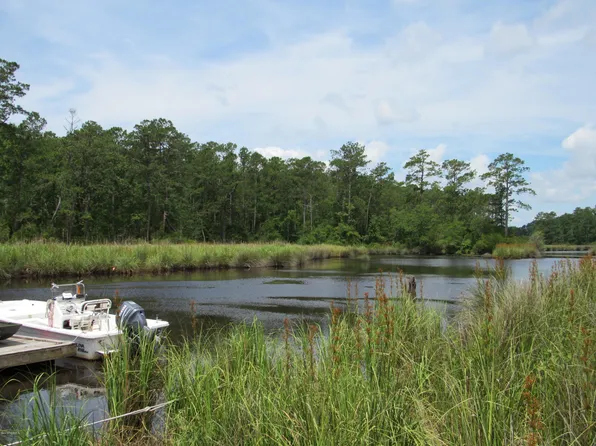 5109 Kershaw Road, Arapahoe, NC 28510