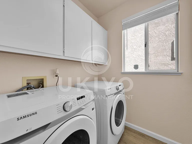 265 Potrero St — Photo 28