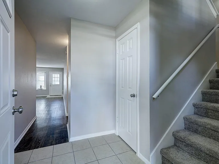 7913 Ellinger Ln — Photo 3