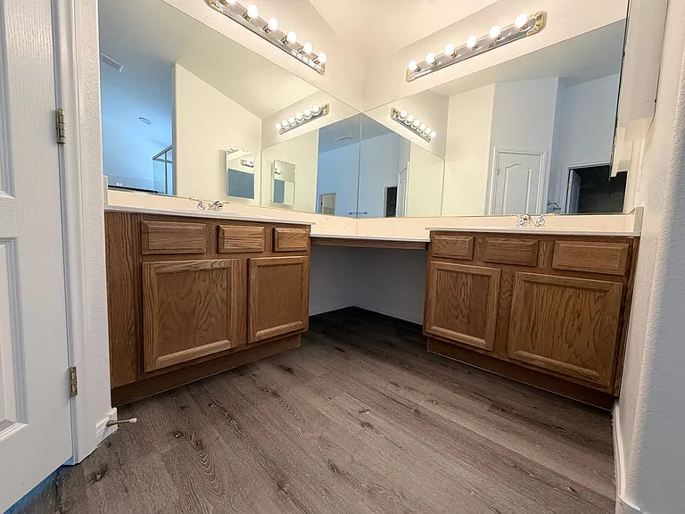 6116 Rabbit Track St — Photo 10