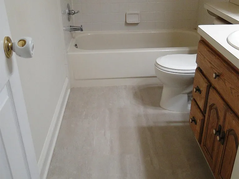 29842 Utica Rd — Photo 27
