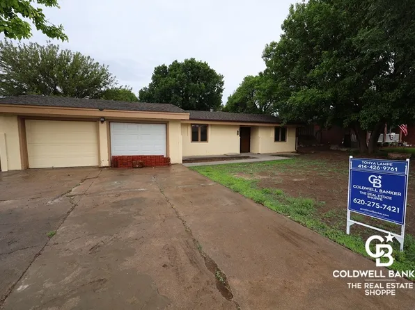 1524 Harvest Ln, Garden City, KS 67846