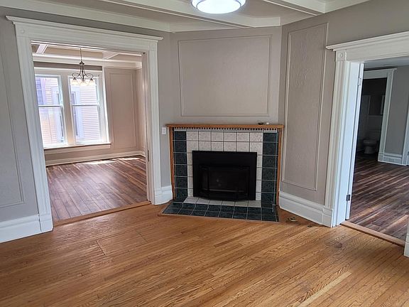 5th image of 679 Lake Dr SE APT 1