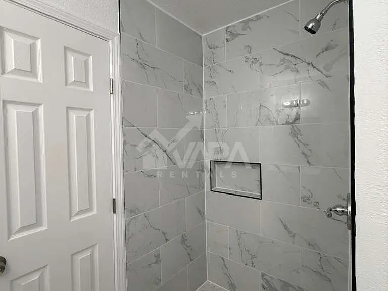 7729 Narrow Pass Dr — Photo 10