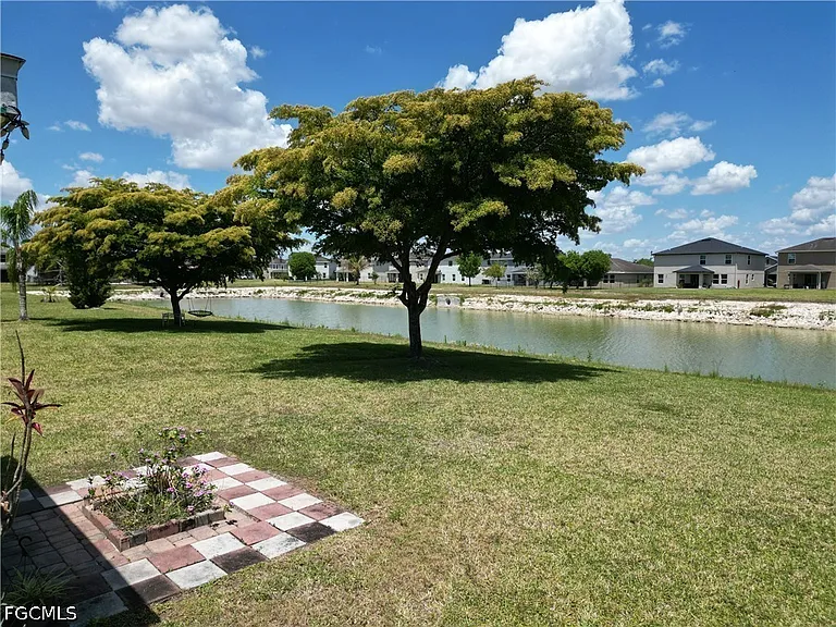 10353 Canal Brook Ln — Photo 5
