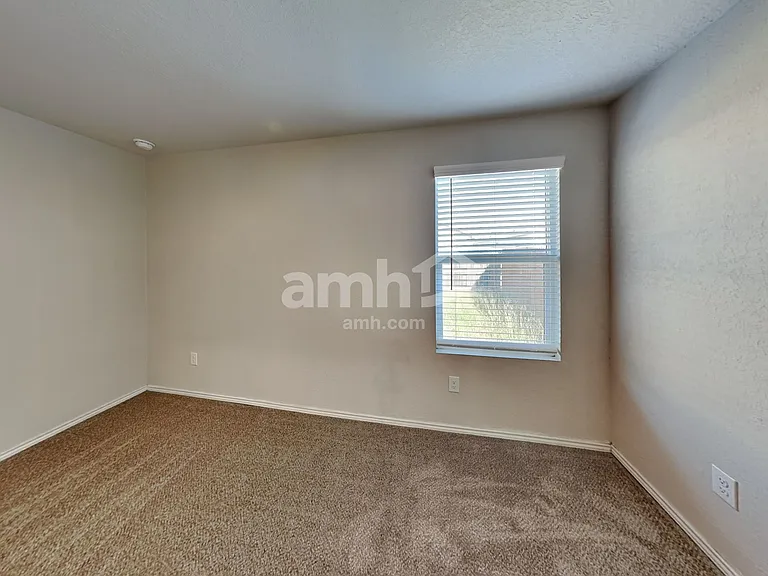 10419 Varmus Dr — Photo 9
