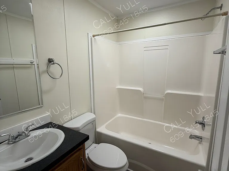 703 Pineview Ave — Photo 4