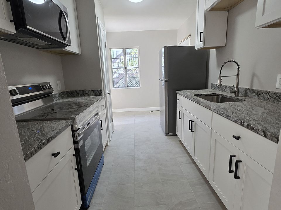 1st image of 2505 7th St S #2517