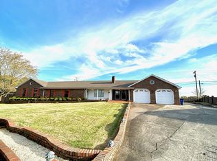 113 Roxie Dr, Florence, AL 35633