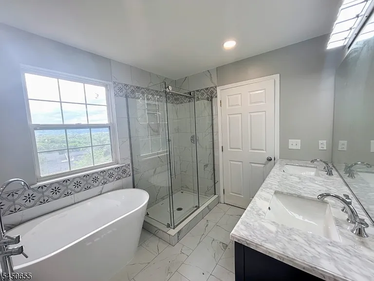 2501 Vantage Ct — Photo 11