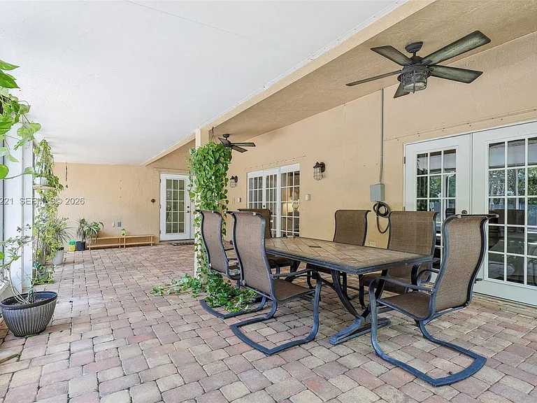 13100 NW 11th Dr — Photo 43