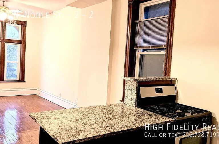 1404 N Noble St #2 — Photo 3
