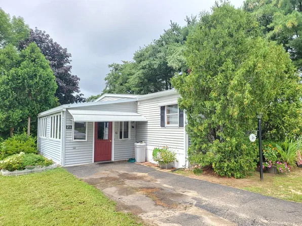 26 Kon Tiki Cir, Chicopee, MA 01020