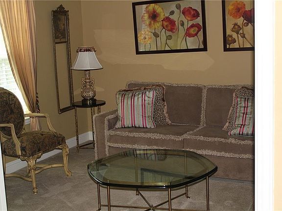4th image of 8900 Red Oaks Dr