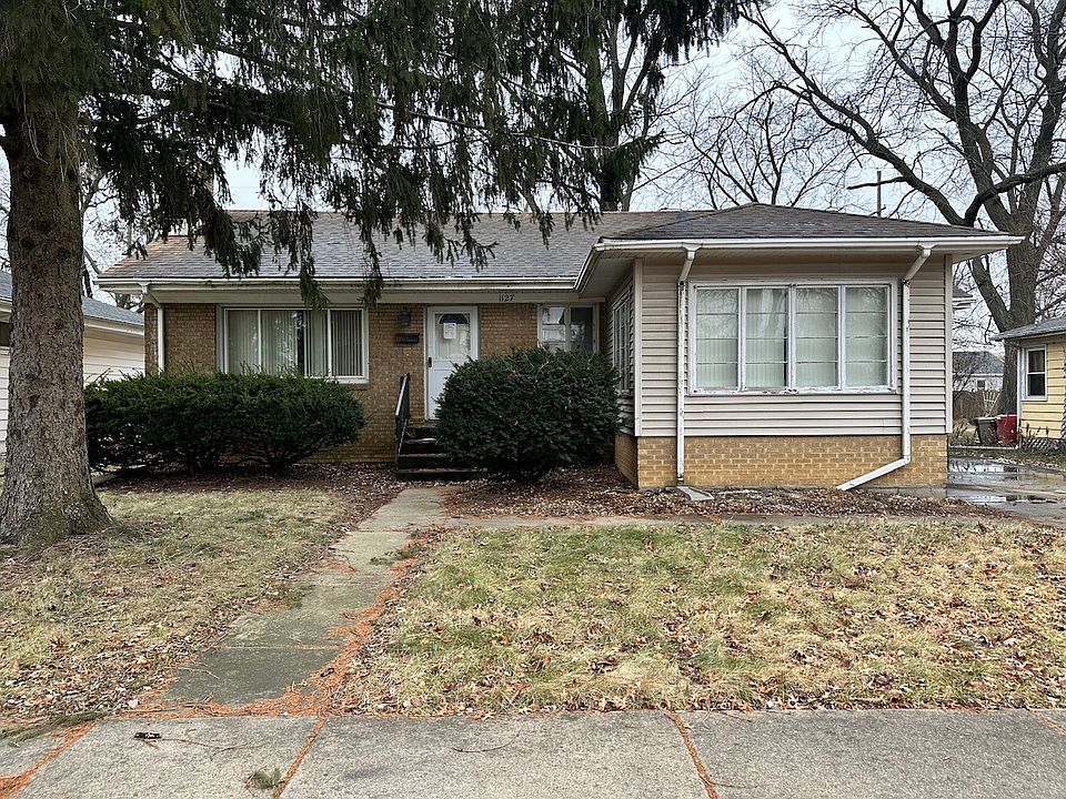 1st image of 1127 Plaza Dr