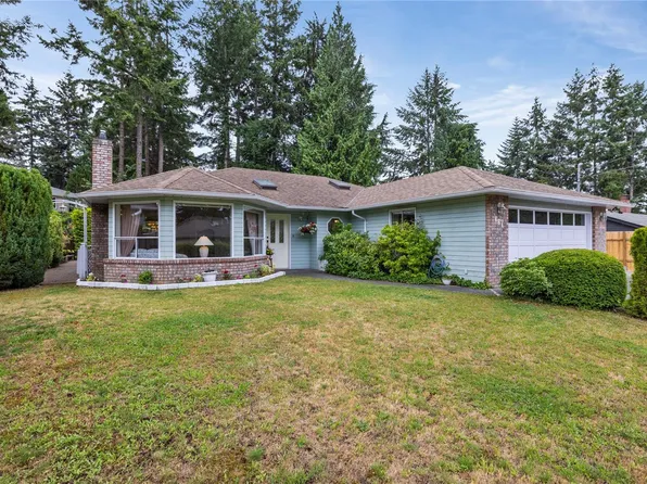 464 Quatsino Rd, Qualicum Beach, BC V9K 1B5