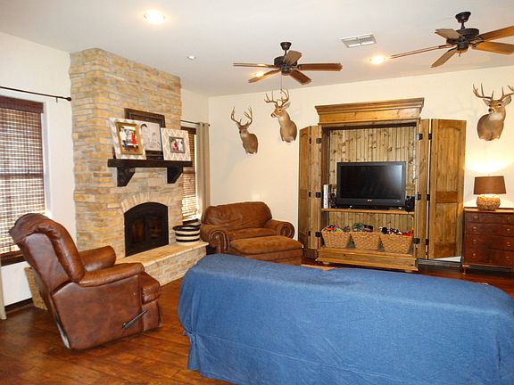 2nd image of 1003 County Road 3805